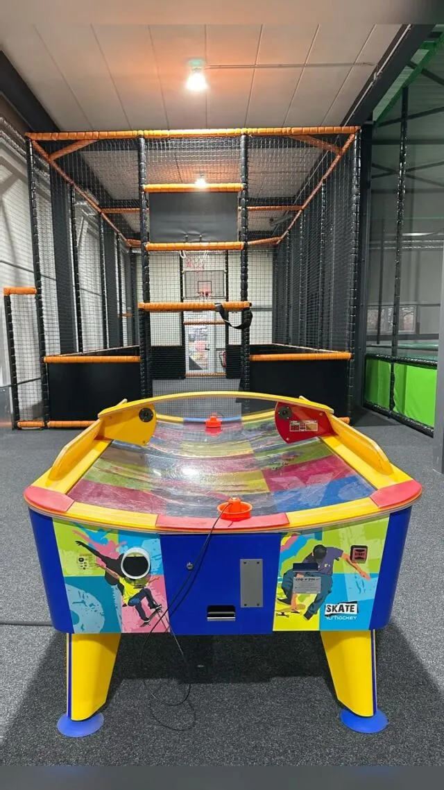🕹️ Neu im Fun Fusion Wetzlar! 🎉 Unsere Arcade-Area „Fusion Game Galaxy“ ist da – und sie hat für alle etwas zu bieten! 😍 Von spannenden Action-Spielen 🚀 bis hin zu lustigen Geschicklichkeits-Challenges – noch mehr Vielfalt, noch mehr Spaß! 🤩

💥 Und das Beste: In den kommenden Wochen erwarten euch noch weitere neue Geräte für noch mehr Spielspaß! 🔥

Kommt vorbei, stellt eure Skills unter Beweis und taucht in die bunte Welt der Arcaden ein! 🌟

#FunFusionWetzlar #ArcadeGames #SpielspaßFürAlle #ModerneArcaden #Wetzlar #Freizeitspaß #Familienzeit #FreundeTreffen #AbenteuerErleben #VielfaltErleben #Freizeitaktivitäten #Hessen #GamingFun #ActionPur #FunUndAction
